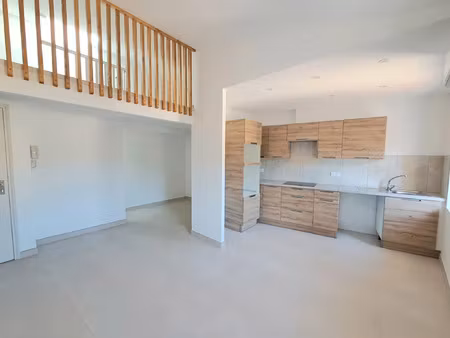location appartement 3 pièces 54 m² à auriol (13390)
