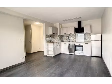 location appartement  m² t-3 à malemort-sur-corrèze  660 €