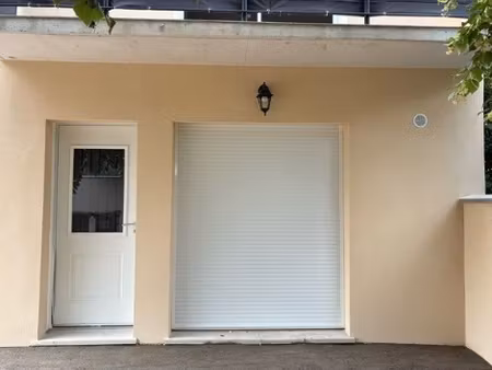 t2 / 45m² / breuillet bruyeres (rer c)