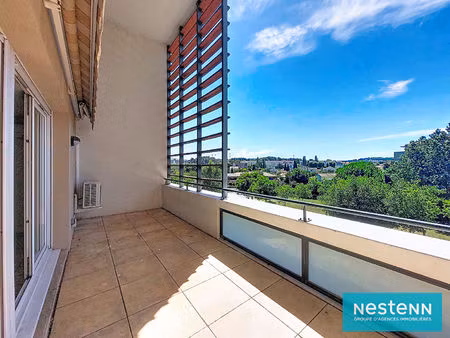 appartement 3 pièces à louer à istres avec terrasse et garage