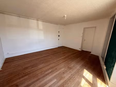 f2 de 48 80 m² au 1ᵉʳ étage – gagny