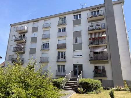appartement t4 avec balcon  dernier étage  secteur ouest de