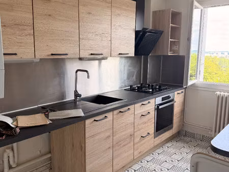 saint-avertin   élégant appartement avec vue sur le cher