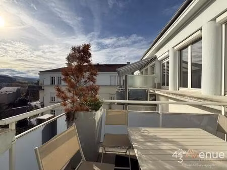 appartement de type 3 entièrement rénové avec terrasse