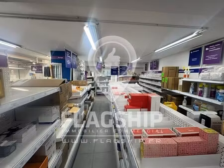 vente commerce paris 75020 141m²
