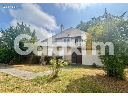 maison 13 pièces 244 m²