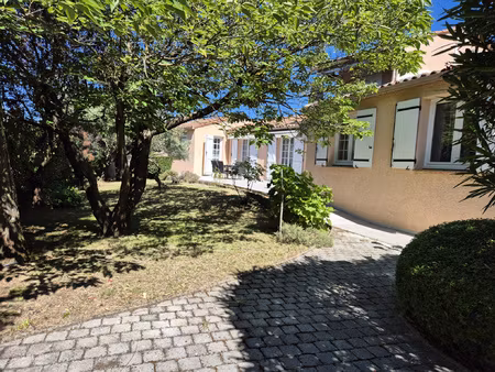 maison 145 m2 hab. terrain 115 m2 piscine