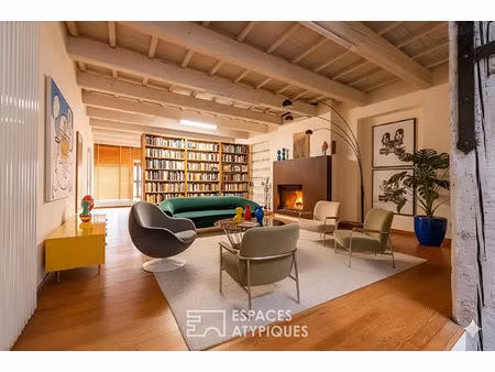 loft duplex de caractère avec patio et terrasse au coeur de bompas