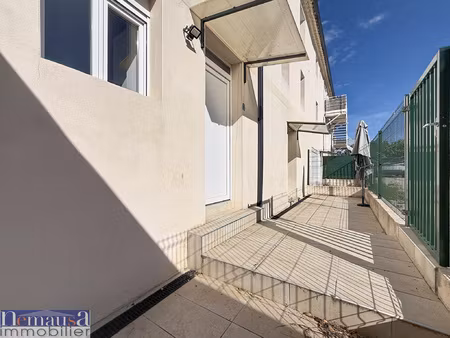 a vendre  maison t4 de 81 m2 avec extérieur privatif et stat