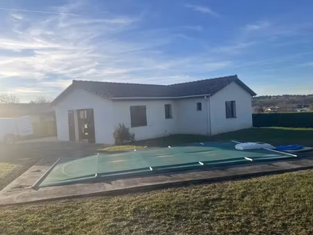 lombez  villa t4 de 93 m² sur 816 m² de terrain avec piscine