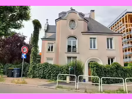 location villa 17 pièces 403 m² à strasbourg (67000)  5 700 €