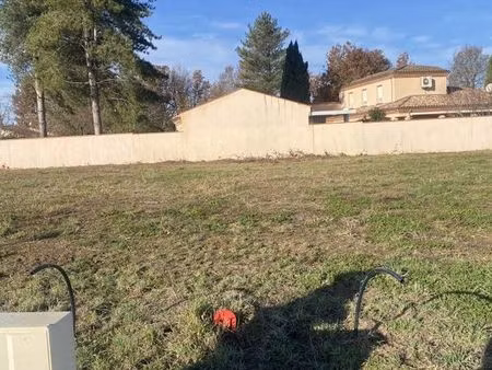 a vendre belle parcelle de 541 m² au coeur de labastide de saint - sernin