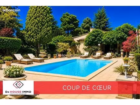 villa 7 pièces 202 m²
