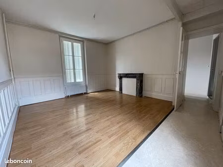 grand appartement t2 48m² hyper centre