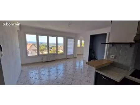 f4 avec balcon à dasle
