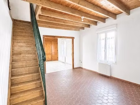 maison individuelle   81.66 m²