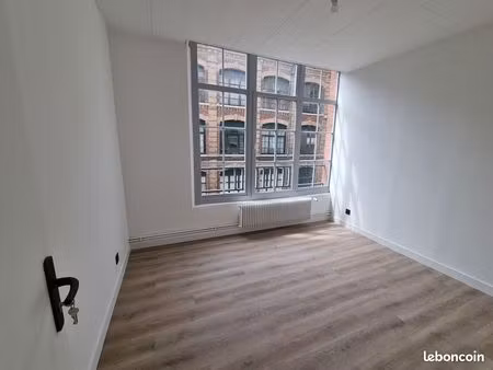 t4 en excellent état en plein centre  refait à neuf