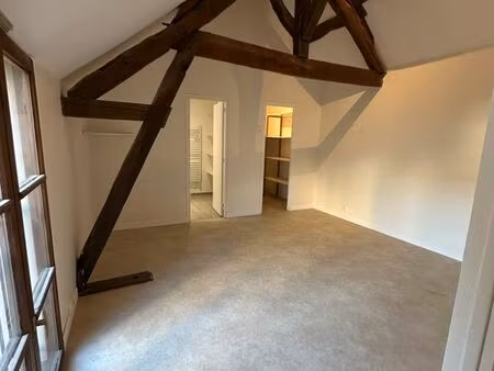 appartement calme et clair : 2p en duplex