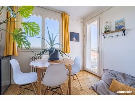 t4 traversant  69m2  2 balcons