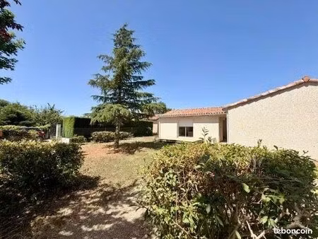 villa 4 pièces 95 m²