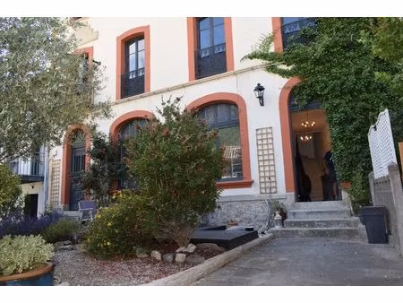 immeuble avec 4 appartements