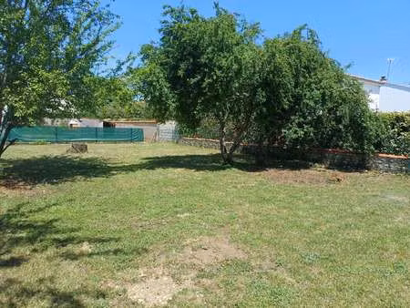 vente terrain à surgères (17700) : à vendre / surgères