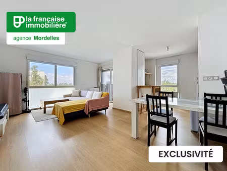 a vendre -bruz -t3 récent avec terrasse  ascenseur et parking