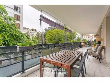 appartement contemporain avec terrasse et son garage double proche monplaisir
