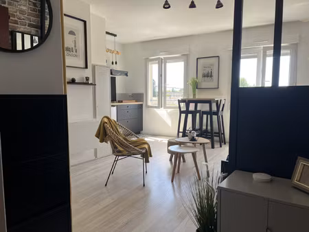 talence- chu pellegrin grand t1 vendu meuble avec parking et