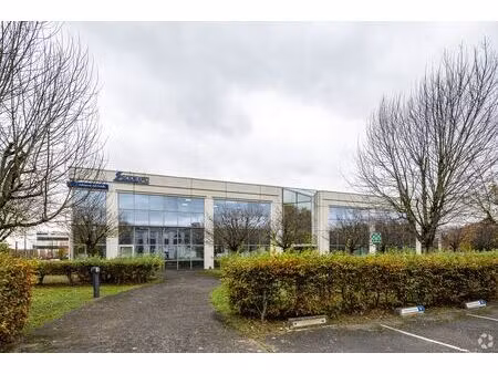 location bureaux 120 m² à 3 051 m²