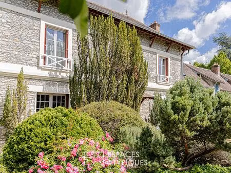 maison de caractère du début du xxe siècle au bord de l'essonne