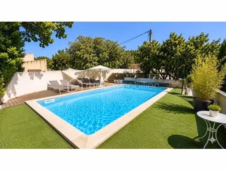 néoules – propriété de charme avec 3 logements indépendants  piscine et fort potentiel loc