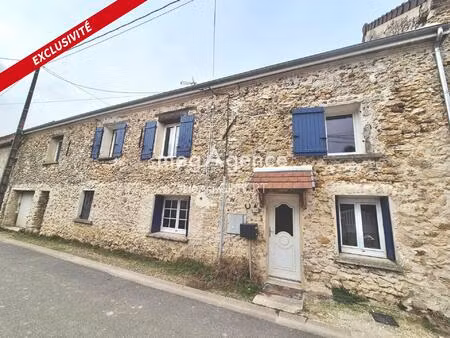 maison de village en pierre entièrement rénovée