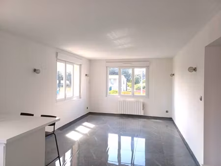 grand t4 de 95 m2 très bon état