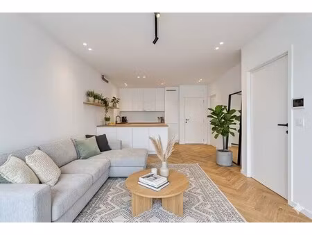 te moderniseren appartement met garage te koop in harelbeke