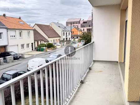 au calme  proche transports – appartement avec balcon