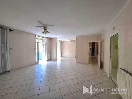 appartement vichy 5 pièce(s) 131.82 m2 avec un garage et une place de parking