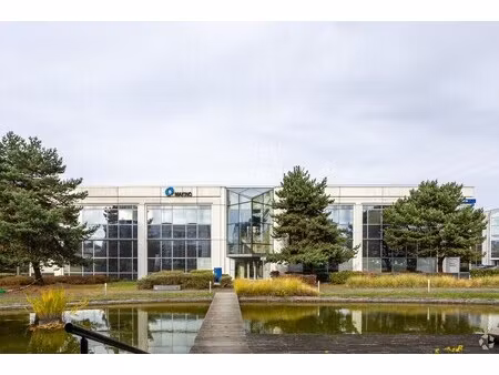 location bureaux 154 m² à 2 133 m²