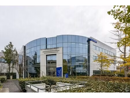 location bureaux 369 m² à 3 925 m²