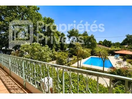 deux espaces de vie  un cadre d'exception  220m² 936000
