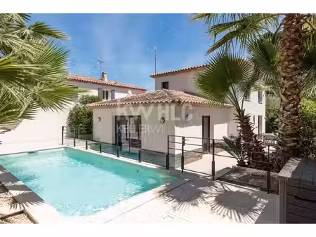antibes – maison contemporaine avec piscine et espace bien-êt