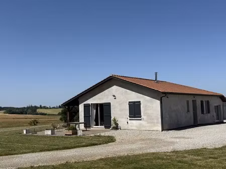 villa contemporaine avec vue campagne  grand garage et jardin cl