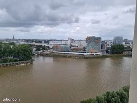 t2 d’exception r+14 – vue centre-ville nantes – loggia & parking en option