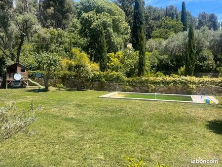 villa avec piscine