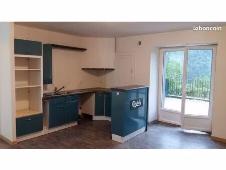 loue bel appartement en rdc