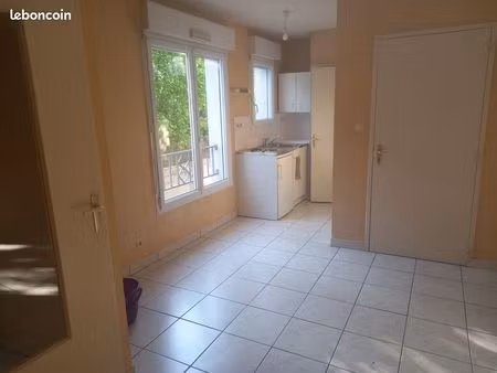 loue t 2 rue de la chalouère - angers -