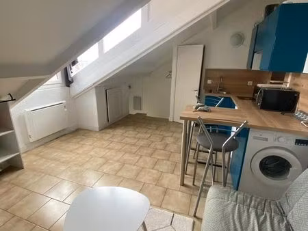 studio meublé 17 m² – hypercentre de blois – disponible de suite