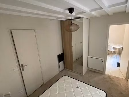 t1 meublé 27 m² – hypercentre de blois – disponible de suite