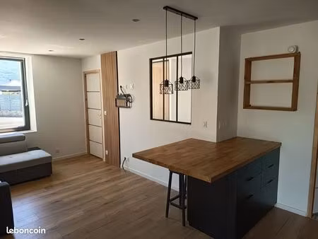 t2 meublé neuf avec terrasse privé