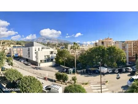 studio 1 pièce 30 m²